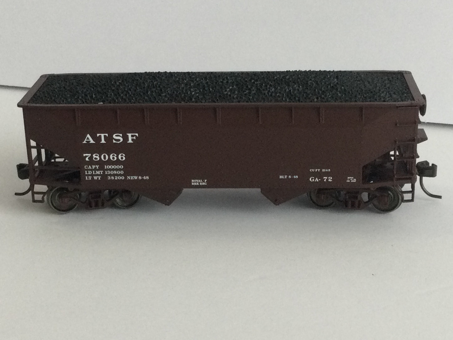 Atlas HO 20007439 - Trainman - 2-Bay Offset Hopper Car "Santa Fe" #78066