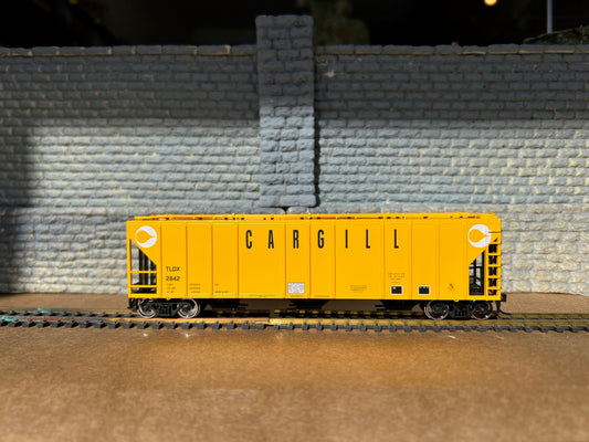 Walthers HO 910-49404 - Mainline - 50' Pullman-Standard PS-2CD 4427 3-Bay Covered Hopper "Cargill TLDX" #2833