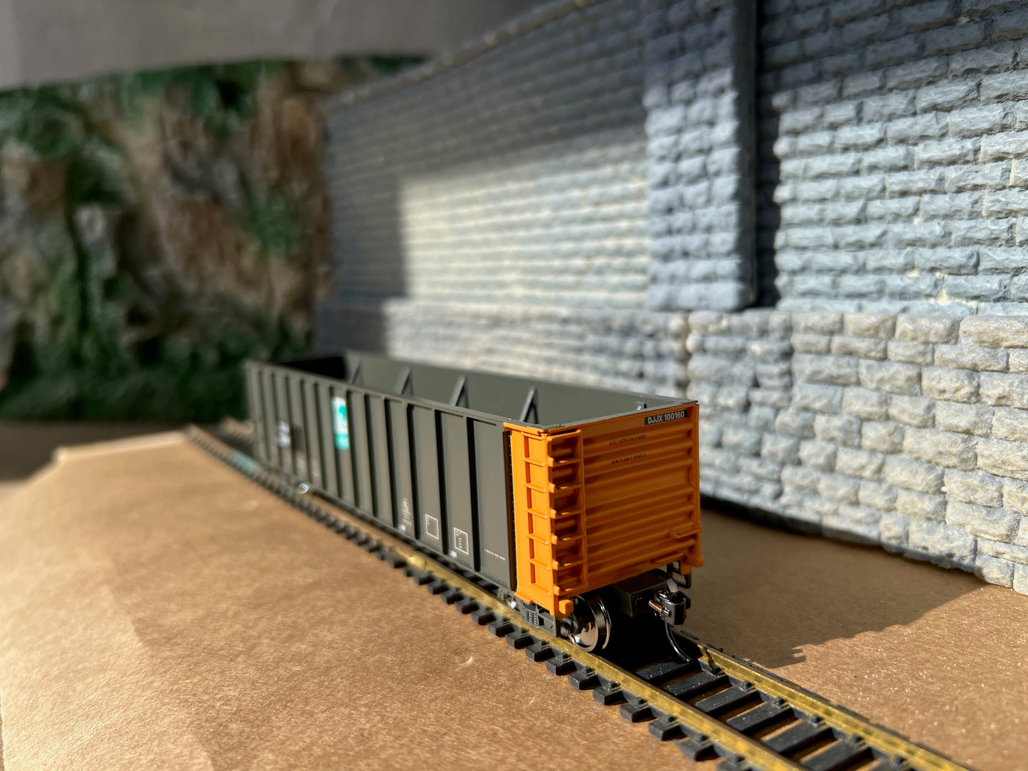 Walthers HO 910-56210 - Mainline - 50' PS4000 High-Side Gondola "Joseph Transport" #100160 (JTTX)