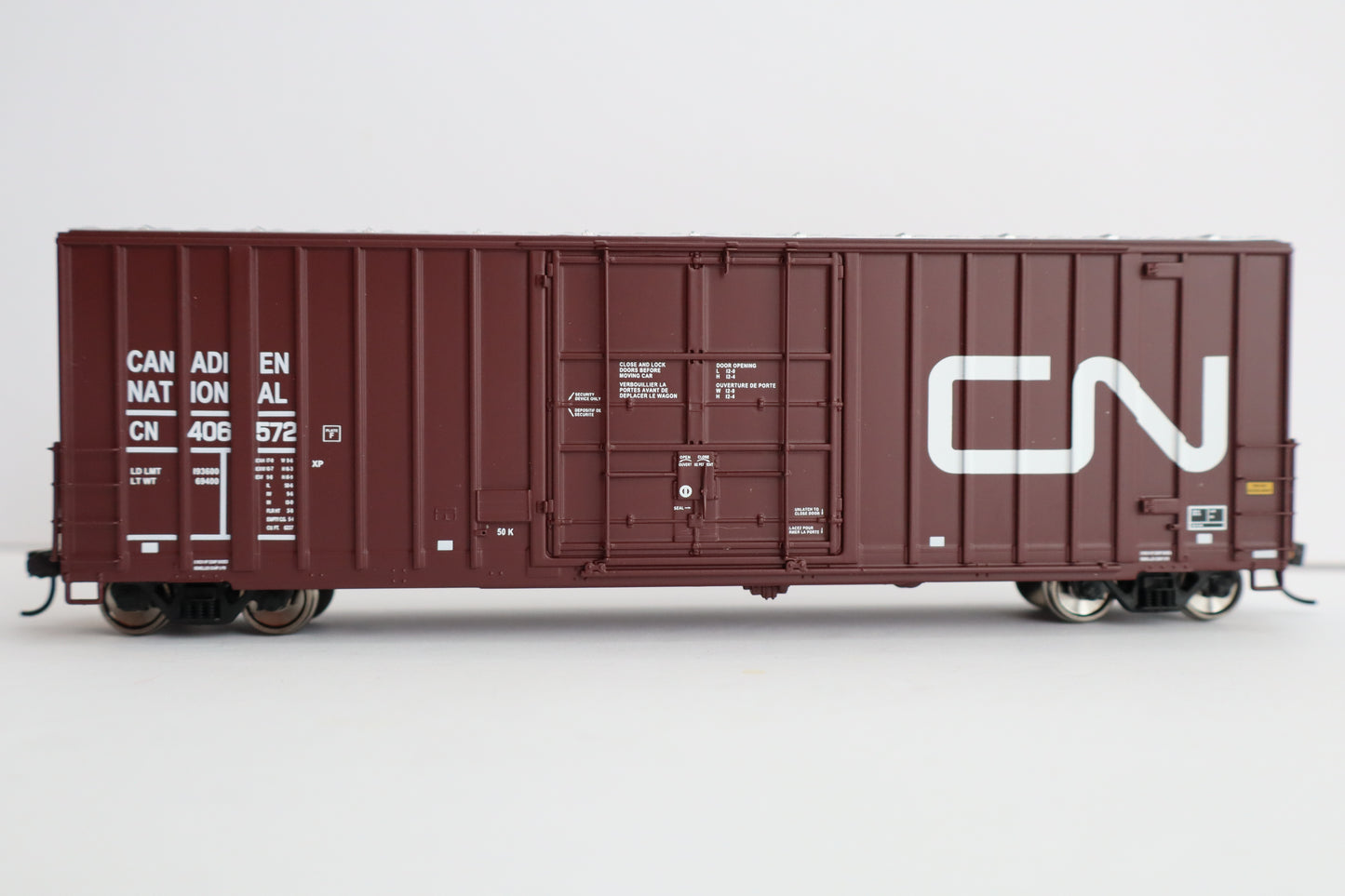 Walthers HO 920-101717 - Proto - 50' Gunderson Hi-Cube Paper Service Boxcar "Canadian National" #406581