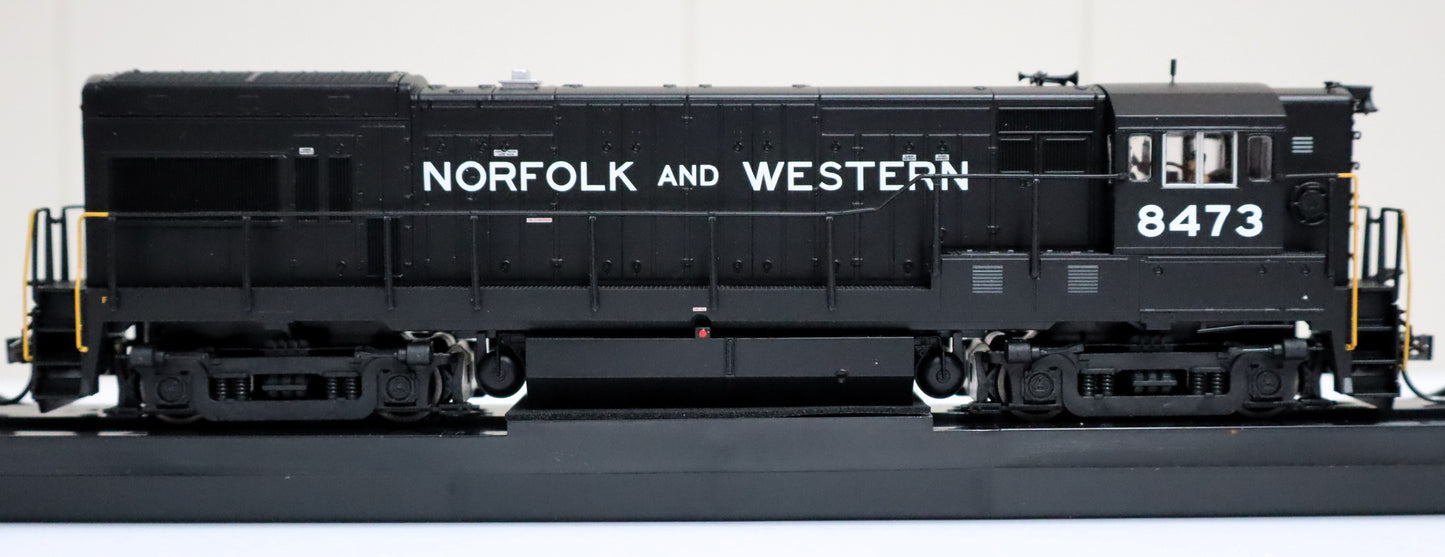 Atlas HO 10004289 - Master - Gold Model - GE U30B "Norfolk & Western" #8475 (Phase 2)
