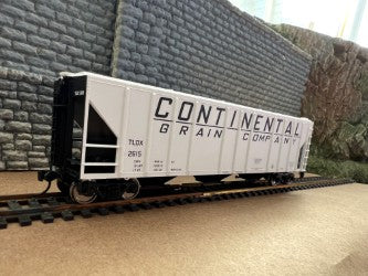 Walthers HO 910-49424 - Mainline - 50' Pullman-Standard PS-2CD 4427 3-Bay Covered Hopper "Continental Grain Co. TLDX" #2615