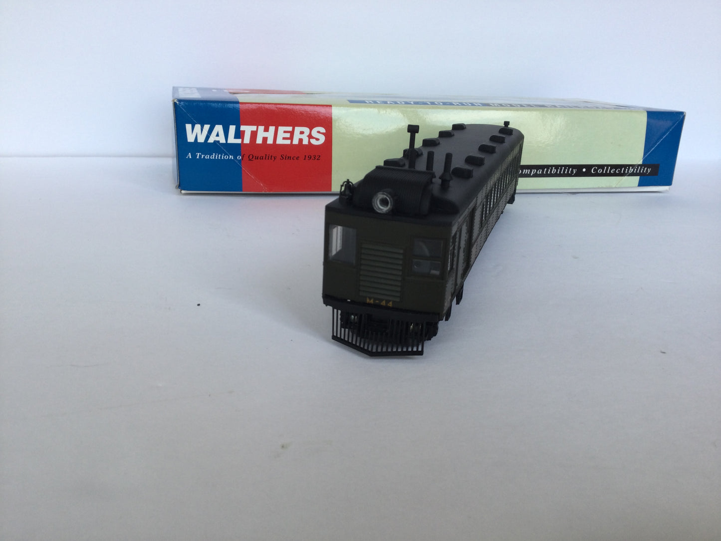 Walthers HO 932-6284 - EMC Gas Electric "Union Pacific" #M-44-Open Box-H1004