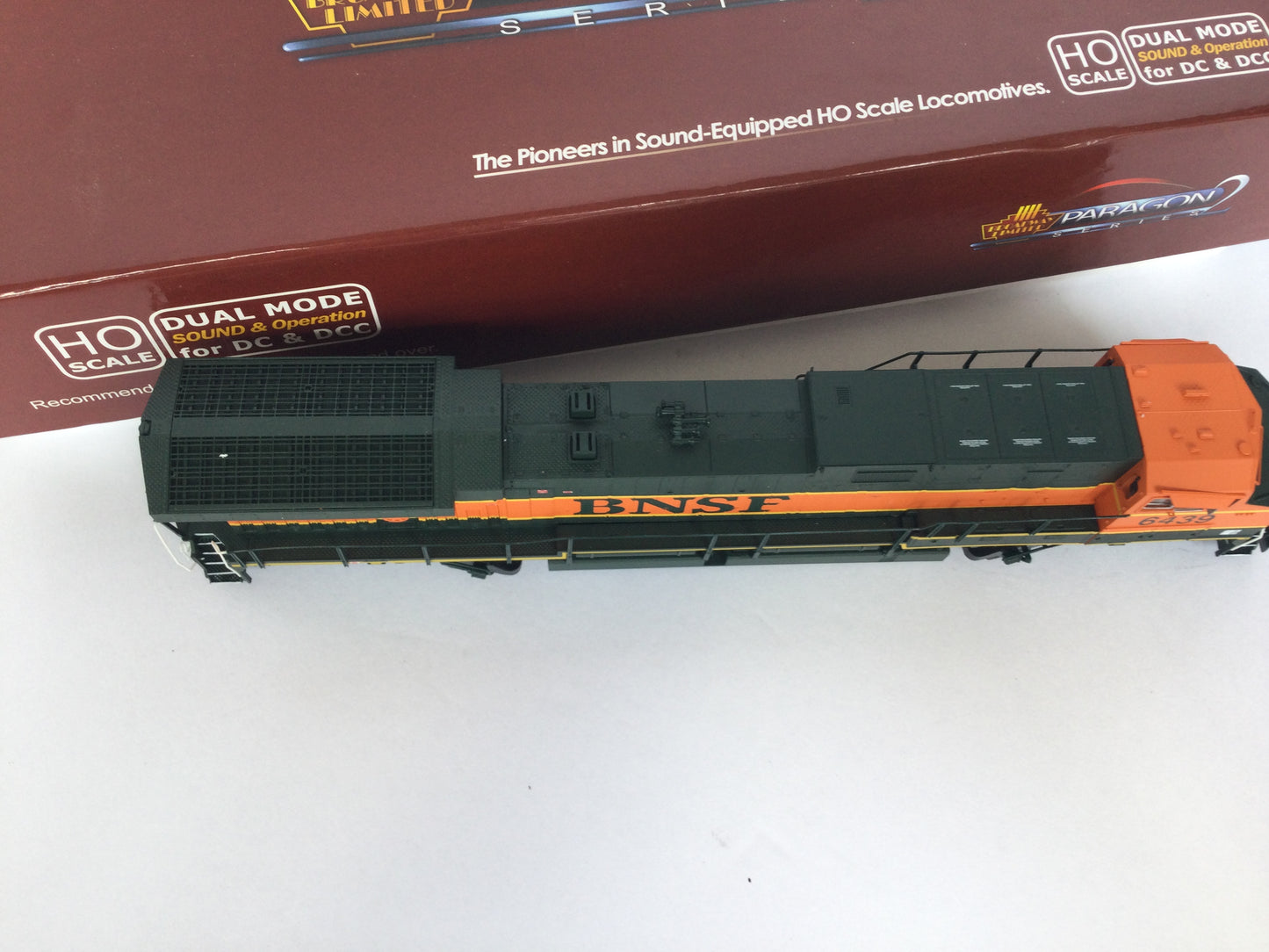 Broadway Limited HO 2290 - GE AC6000 Diesel Locomotive "BNSF" #6439 (Sound/DC/DCC)-Open Box-H1015