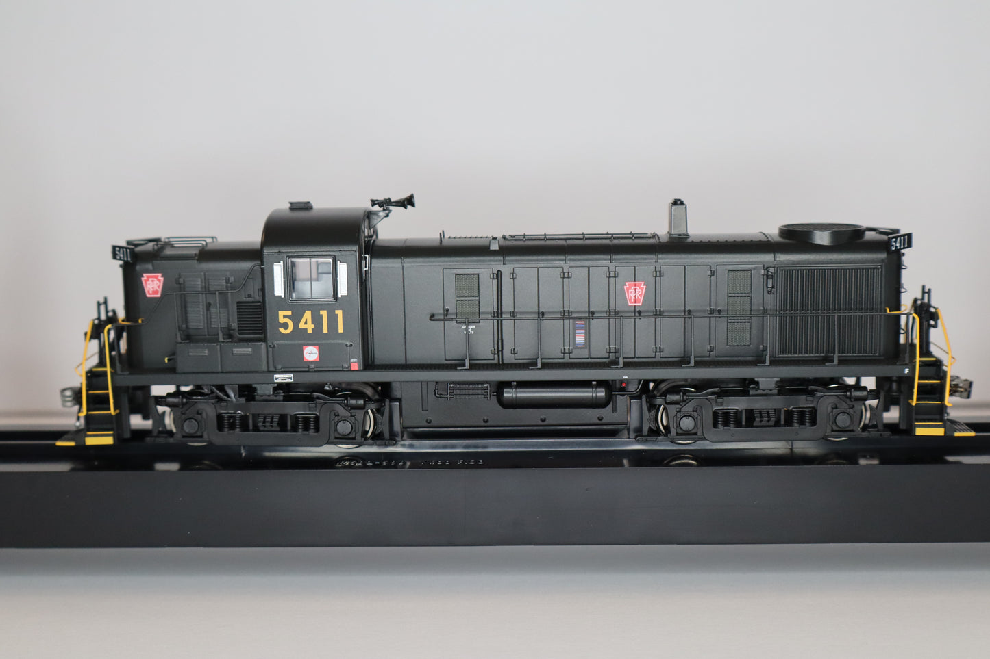 Bowser HO 25228 - Alco RS-3 Diesel Locomotive "Pennsylvania" #5411 (w/DCC/Sound) Keystone Scheme