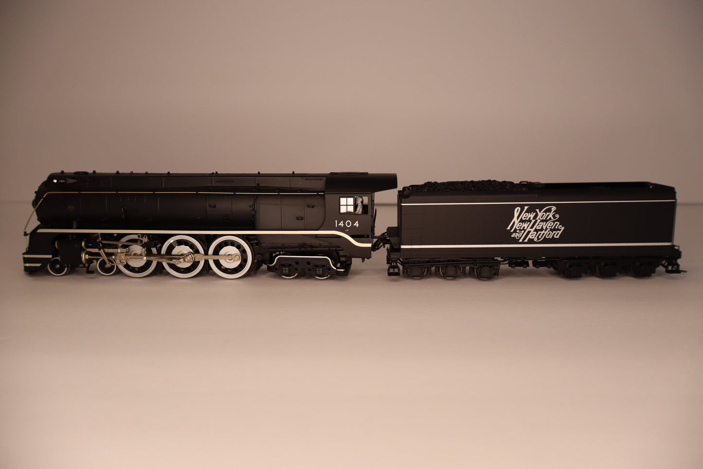 Broadway Limited Imports HO 7875 - Class I-5 - 4-6-4 Steam Locomotive "New Haven" #1404 w/DCC&Sound (Large Script)