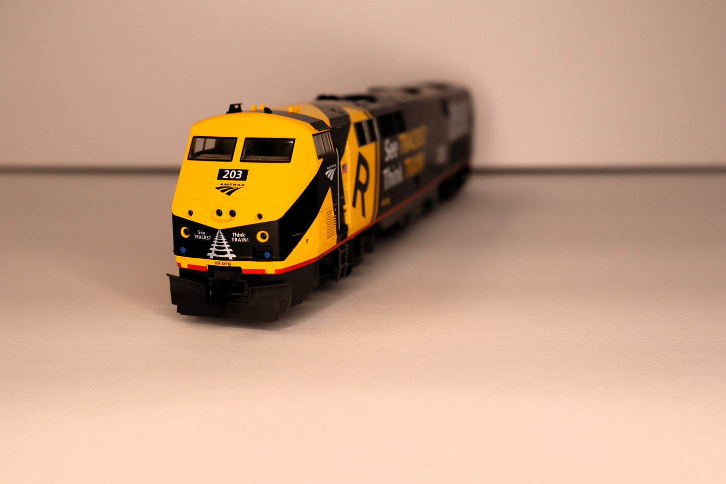 Kato HO 376119 - GE P42 Genesis Diesel Locomotive "Amtrak" #203 (50th Anniversary, Operation Lifesaver) Standard DC