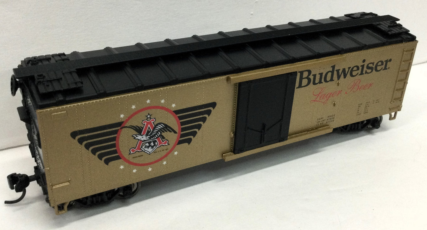 Lionel HO 2354120 - Anheuser-Busch - Reefer Car "Budweiser Military" (Heritage Can)