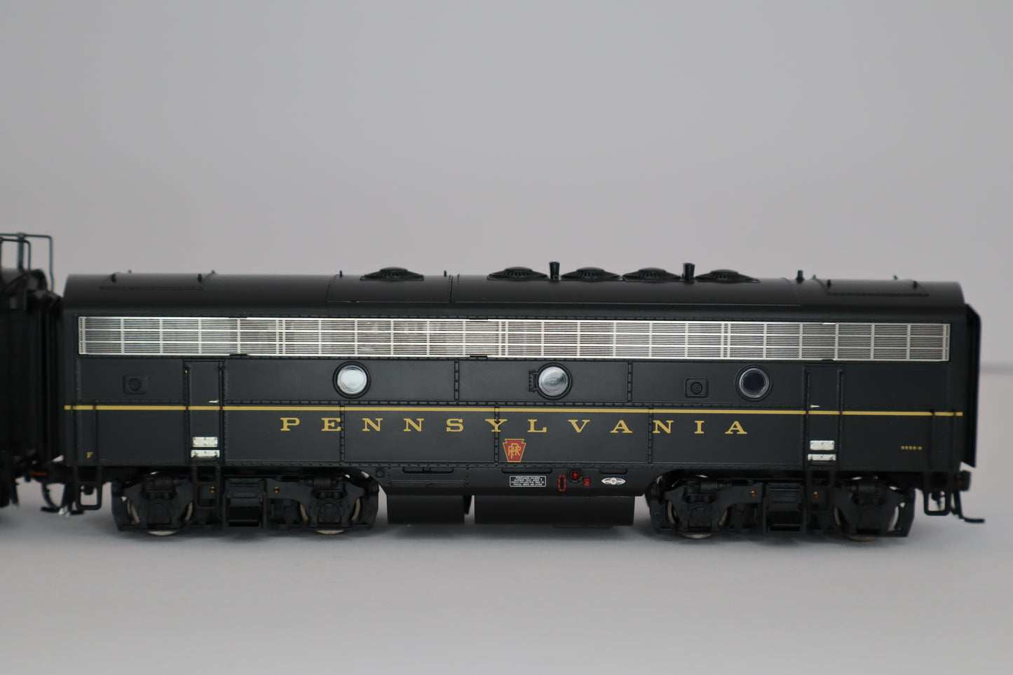 Broadway Limited Imports HO 8195 - EMD F7A/B Diesel Locomotive Set "Pennsylvania" #9692A/9555B (A/B Set)