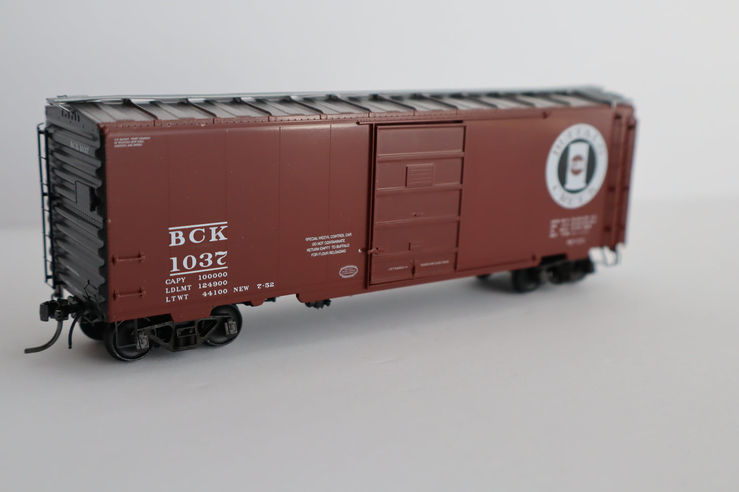 Kadee HO 4838 - 40' PS-1 Boxcar "Buffalo Creek" #1037