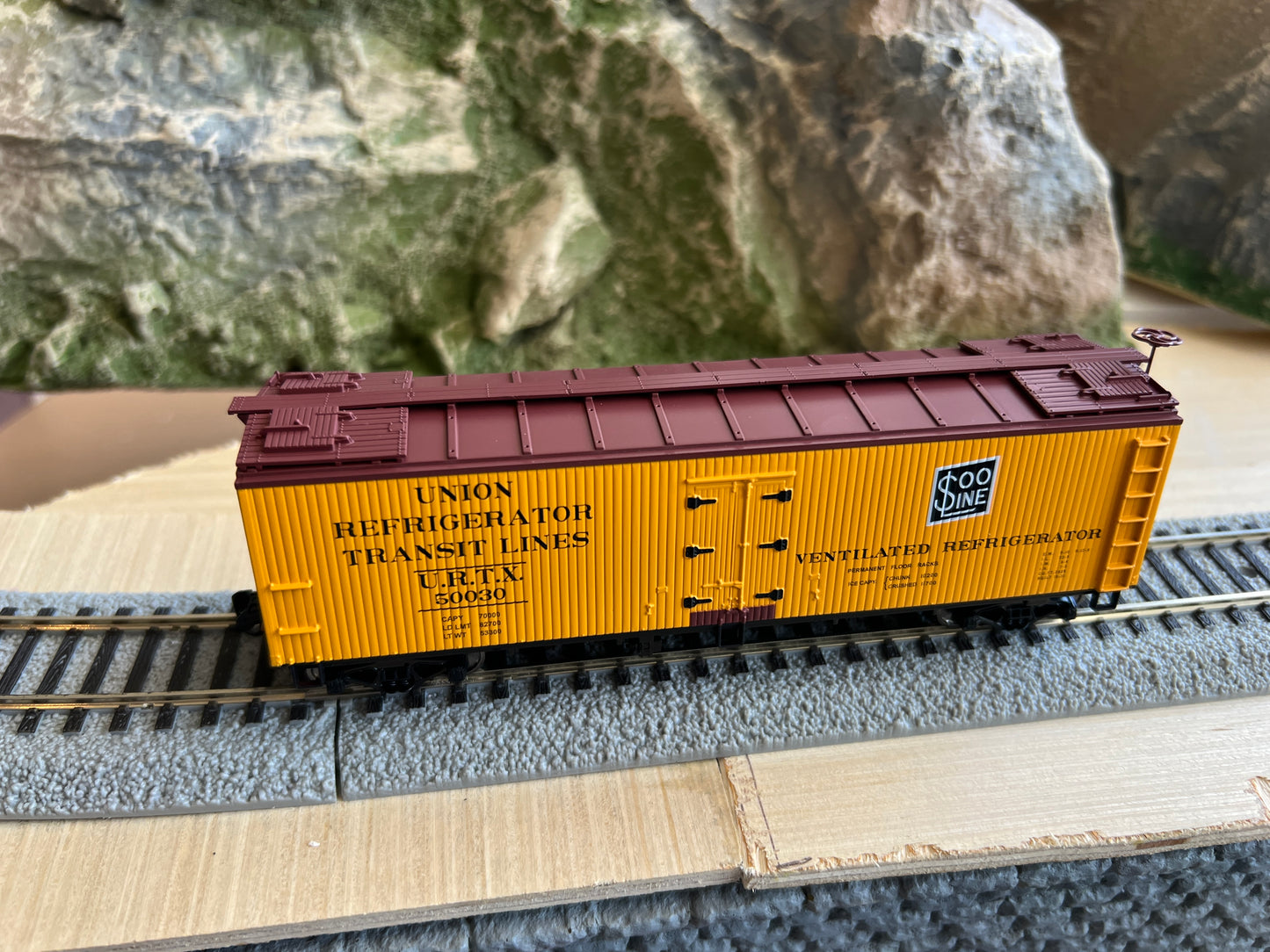 Walthers HO 910-41241 - Mainline - 40' Wood Reefer w/ Wood Ends "SOO Line" #50048