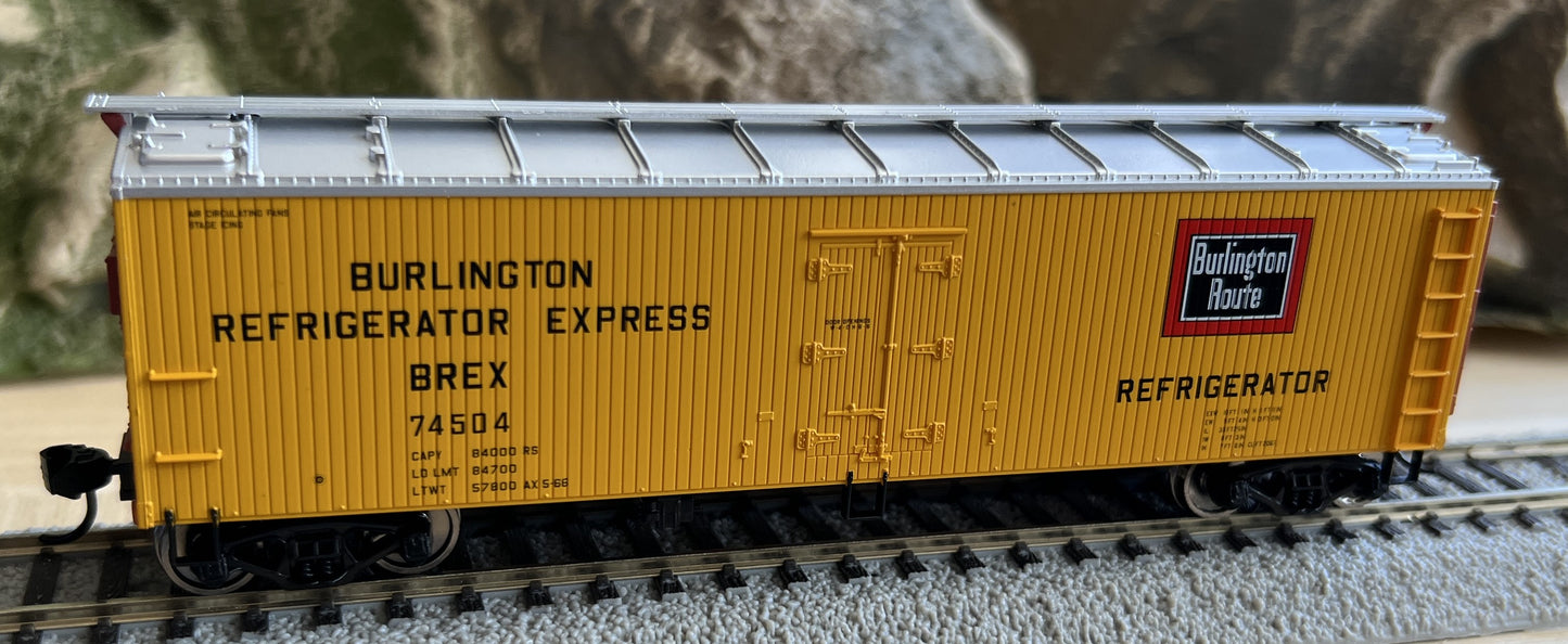 Walthers HO 910-41307 - Mainline - 40' Wood Reefer w/ Steel Ends "Chicago Burlington & Quincy" #74620