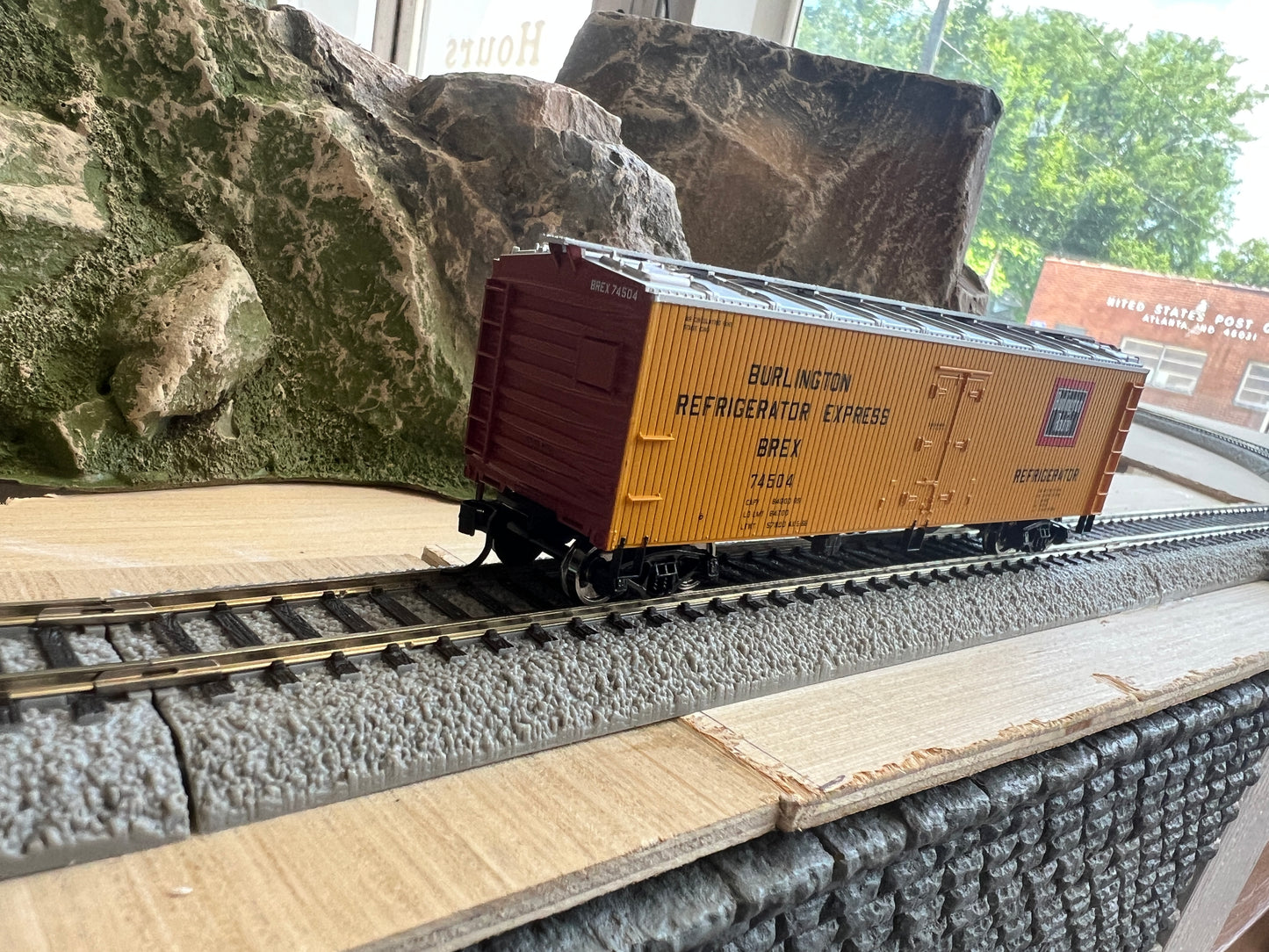 Walthers HO 910-41307 - Mainline - 40' Wood Reefer w/ Steel Ends "Chicago Burlington & Quincy" #74620