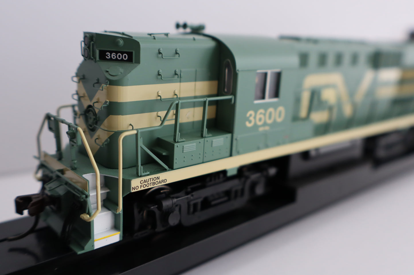 Atlas HO 10 004 540 - Classic - Gold Model - ALCo RS-11 Diesel Locomotive "Genessee Valley" #3604
