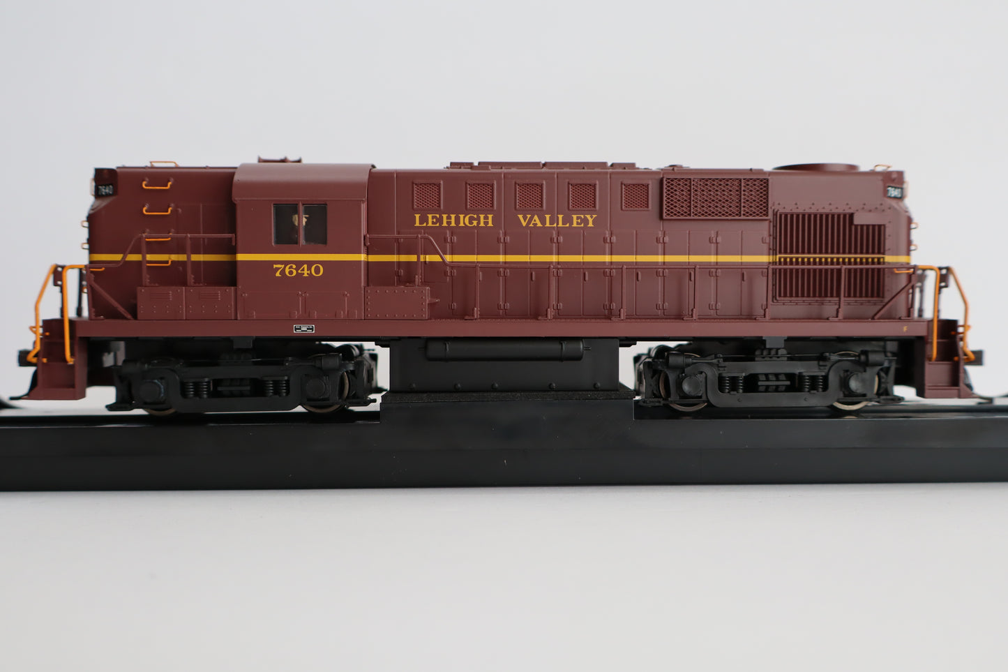Atlas HO 10 004 546 - Classic - Gold Model - ALCo RS-11 Diesel Locomotive "Lehigh Valley" #7643