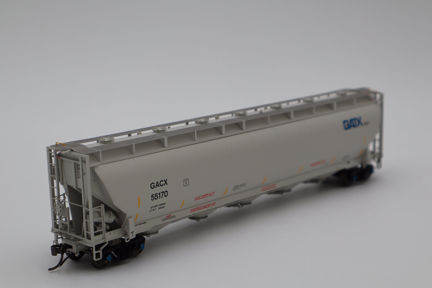 Atlas HO 20007486 - Master Trinity 5660 PD Covered Hopper - 'GACX (Blue GATX Logo)' - #55959