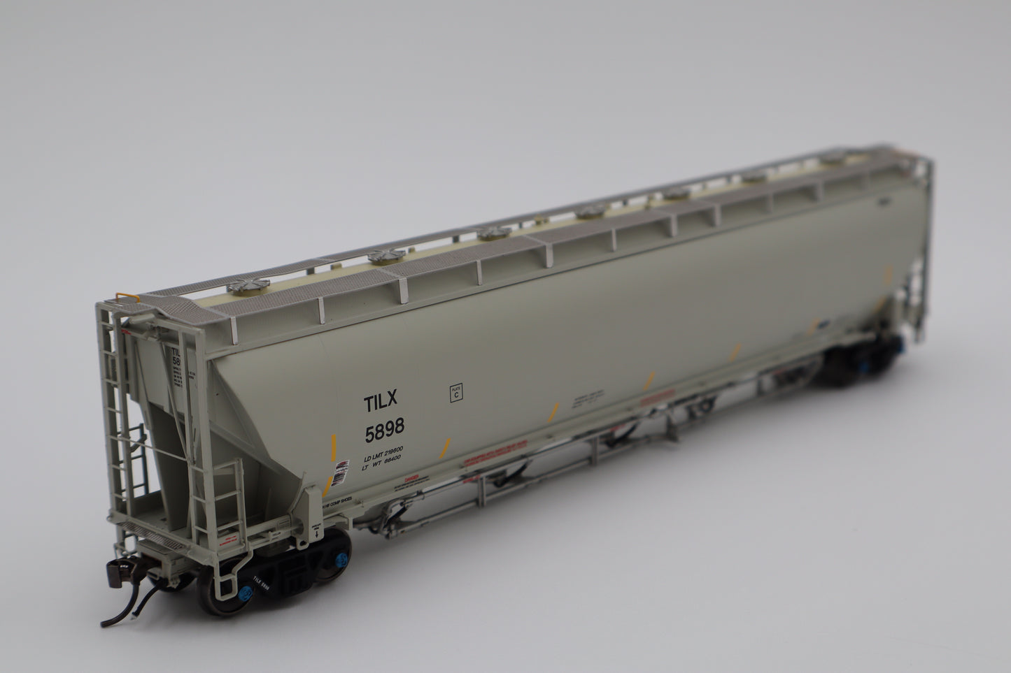 Atlas HO 20007508 - Master Trinity 5660 PD Covered Hopper - 'Trinity Industries Leasing (TILX)' - #5986