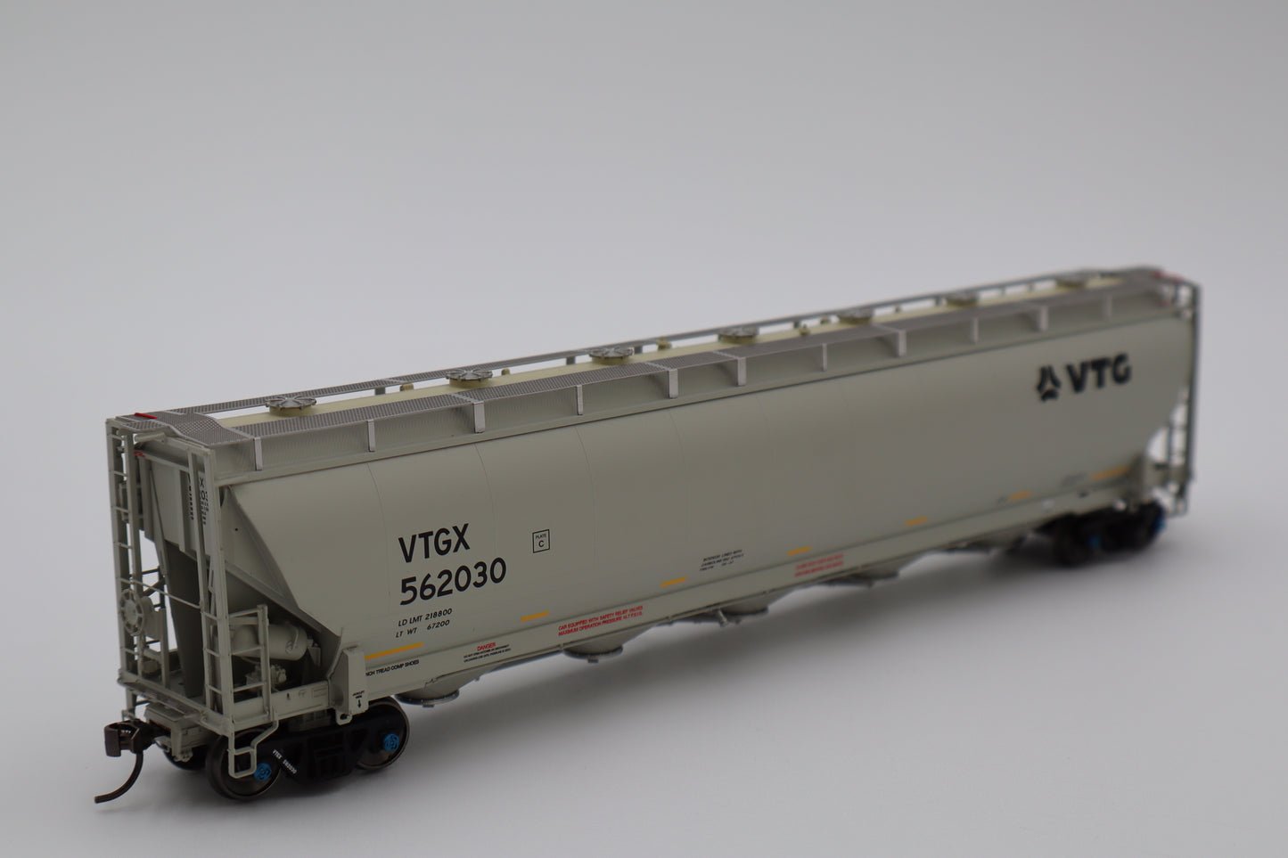 Atlas HO 20007516 - Master Trinity 5660 PD Covered Hopper - 'VTG North America (VGTX)' - #562045