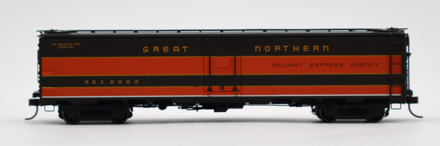 Atlas HO 20007631 - Master - REA Steel Express Reefer Car "Great Northern" #2223 (REA Leaseback)