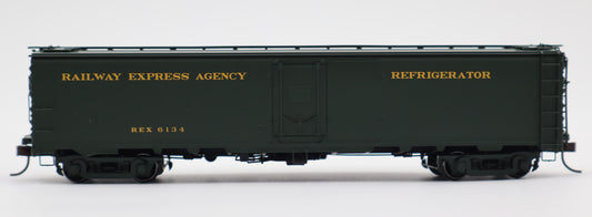 Atlas HO 20007643 - Master - REA Steel Express Reefer Car "REA" #6218 (Early 1950s Scheme)