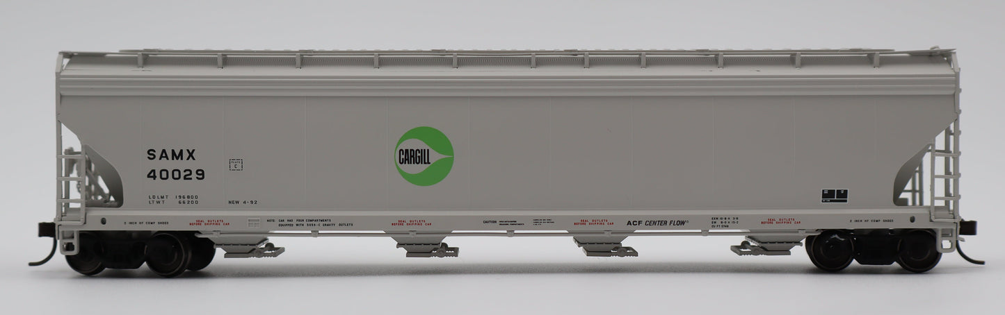 Atlas HO 20007684 - Master - 5748 Centerflow Covered Hopper Car "Cargill" #40054