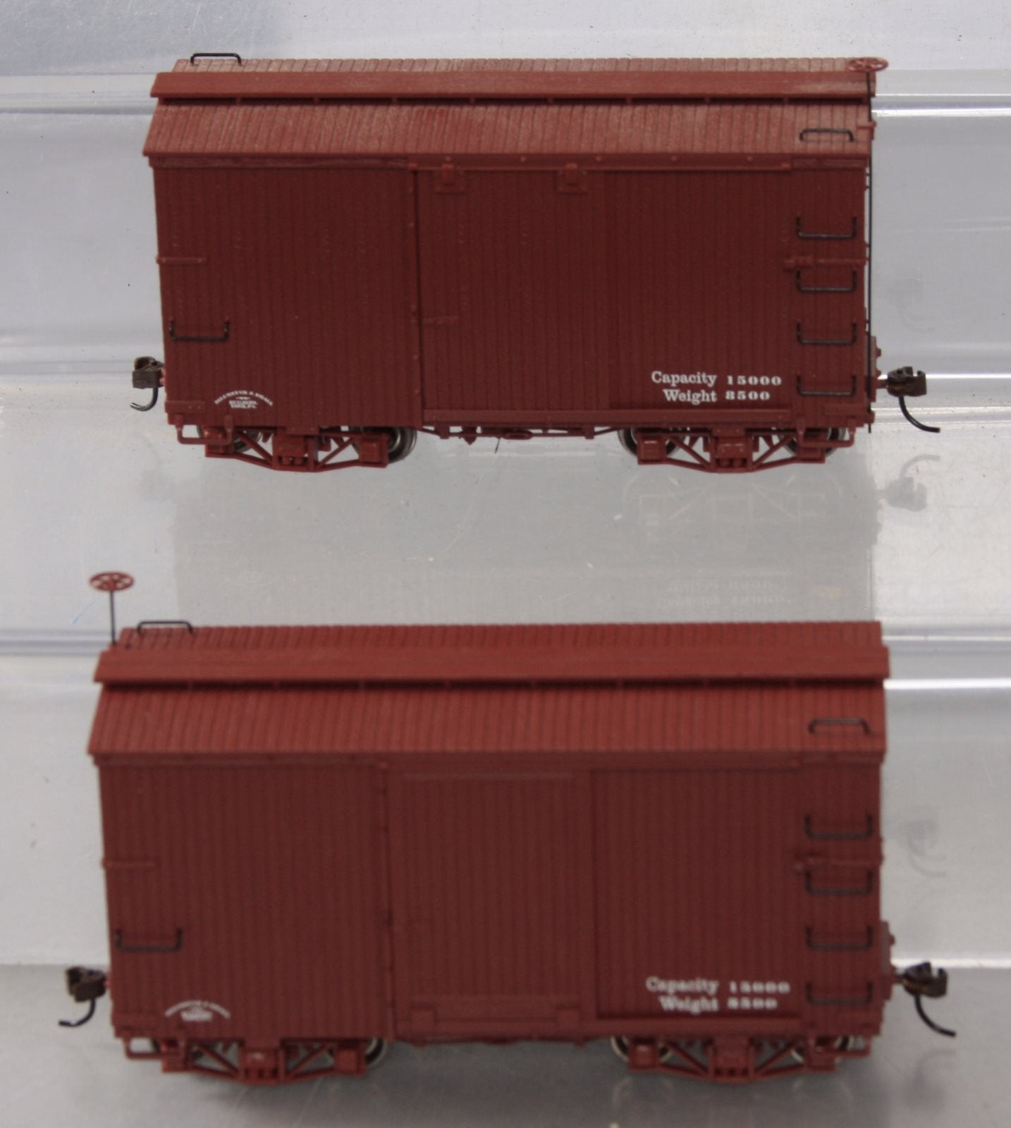 Bachmann 26501 On30 Data Only Oxide Red 18' Wood Box Car (Set of 2)-Open Box-M1446