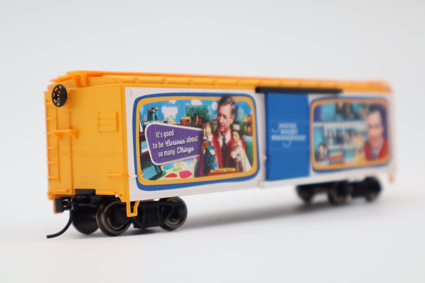 Lionel HO 2454570 - Mister Rogers Neighborhood of Make Believe Boxcar