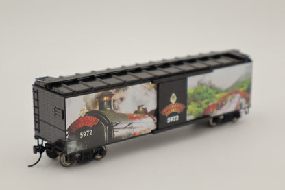 Lionel HO 2554070 - Harry Potter Boxcar "Hogwarts Express" #5972