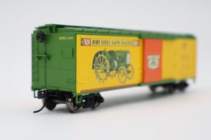Lionel HO 2554080 - Boxcar "John Deere Farm Tractor" #1837