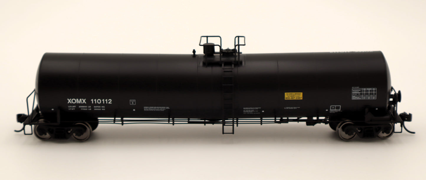 Walthers HO 910-48242 - Mainline - Trinity 25,000-Gallon Tank Car "XOMX" #110112