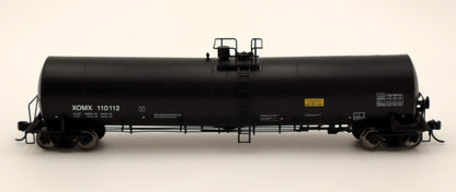 Walthers HO 910-48242 - Mainline - Trinity 25,000-Gallon Tank Car "XOMX" #110112