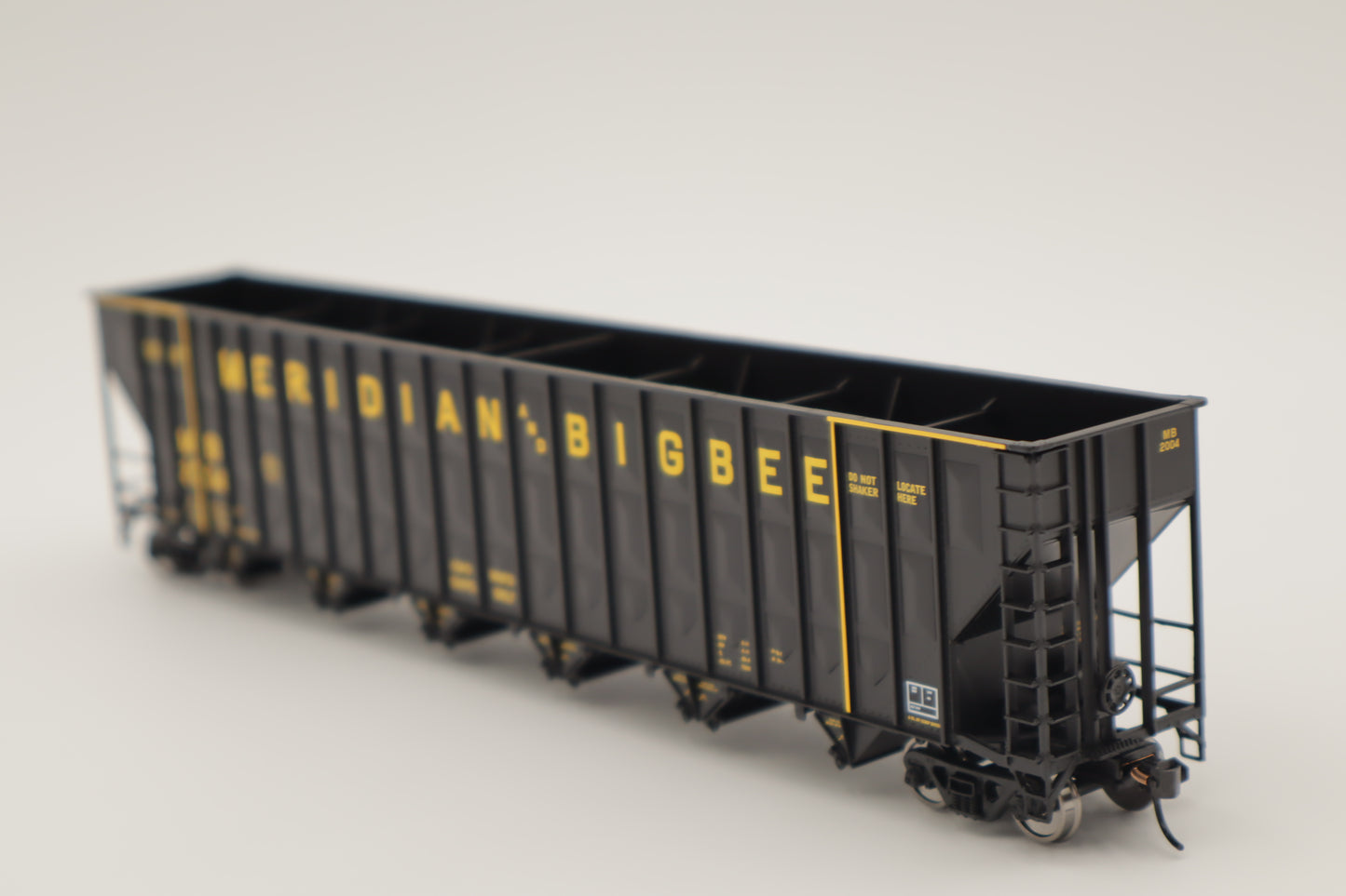 Walthers HO 910-56353 - Mainline - 73' Greenville 7,000 Cubic Foot Wood Chip Hopper "Meridian & Bigbee" #2020