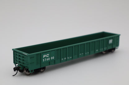 Walthers HO 910-6087 - Mainline - 53' Corrugated-Side Gondola "Penn Central" #576000