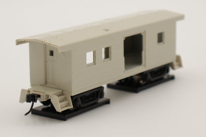 Walthers HO 920-103650 - Proto -  Ribside Caboose "Undecorated"