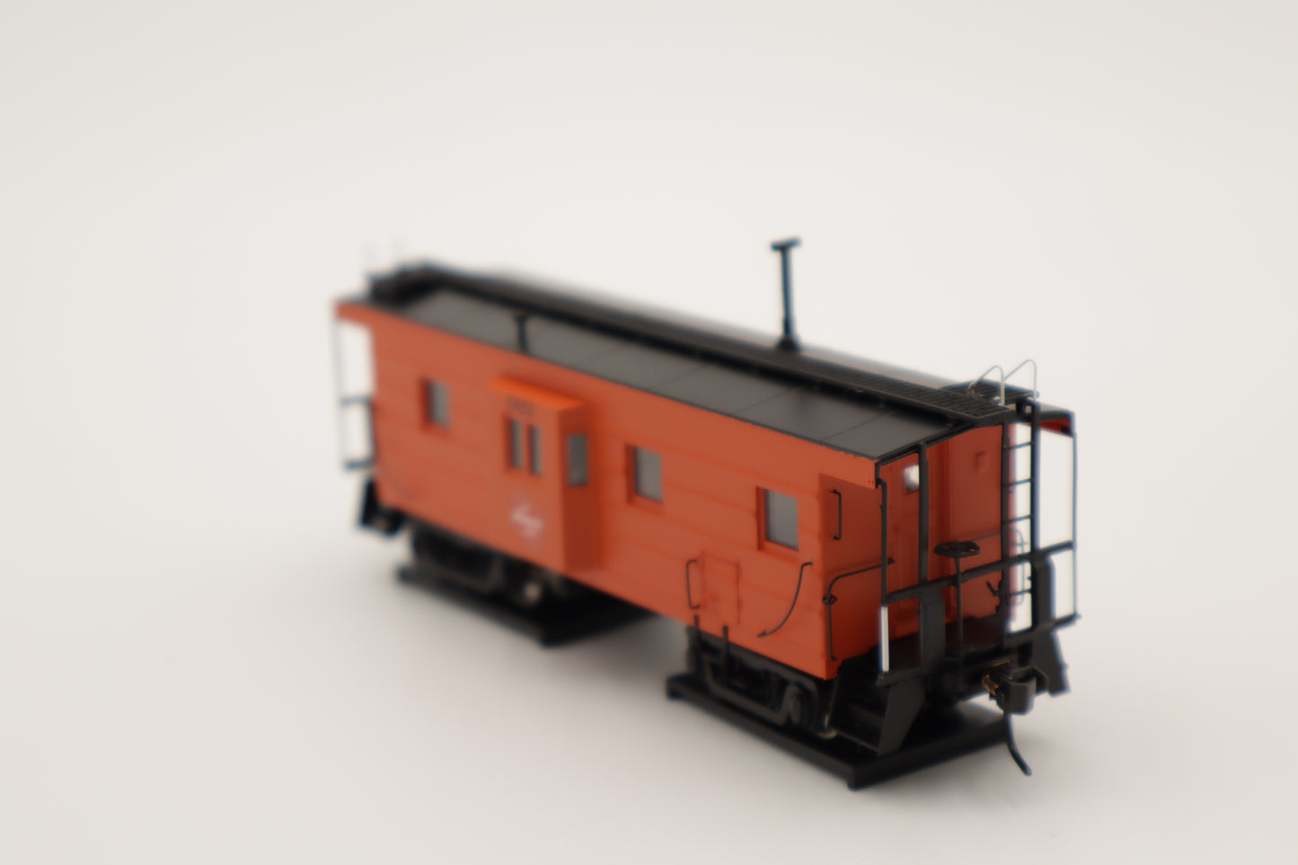 Walthers HO 920-103658 - Proto -  Rib Sided Caboose "Milwaukee Road" #071 (Orange, Black; Includes Oil Stove)