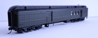 Walthers HO 920-17500 - Proto - 70' Heavyweight Baggage Car "Painted, Unlettered" (Clerestory Roof)