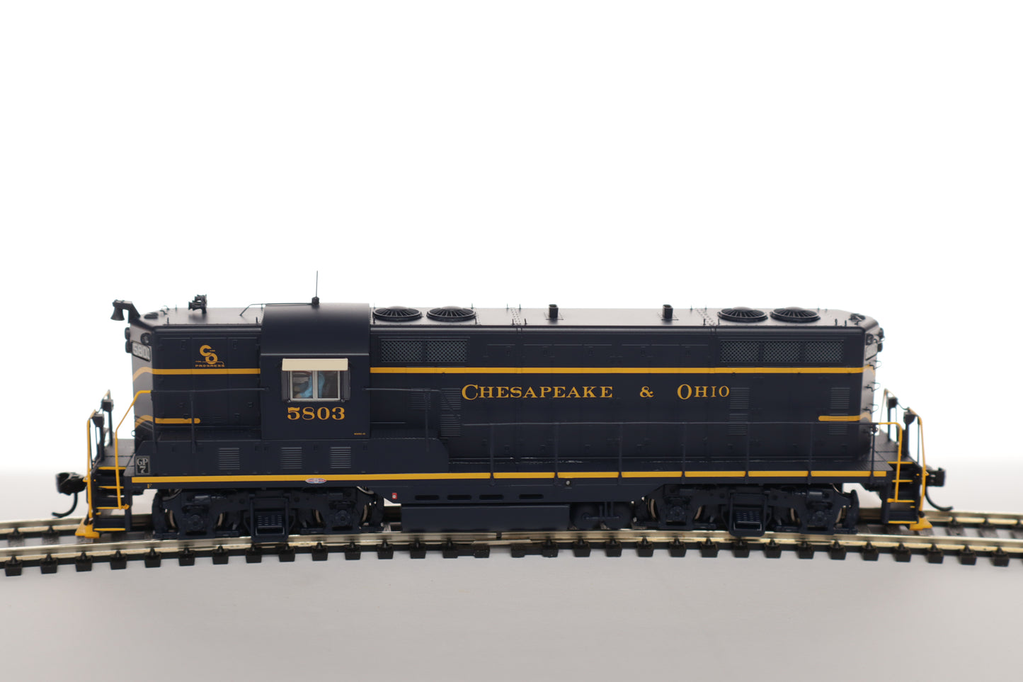 Walthers HO 920-49417 - Proto - EMD GP7 Diesel Locomotive "Chesapeake & Ohio" #5801