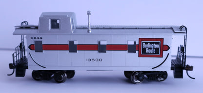 Bachmann HO 14001 - Slanted Offset Cupola Caboose "Chicago, Burilington & Quincy" #13530 (silver, red)