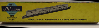 Athearn HO 1201-1 - Box Car Kit "Chicago, Burlington & Quincy" #35789  (Built)-Open Box-H1053