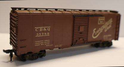 Athearn HO 1201-1 - Box Car Kit "Chicago, Burlington & Quincy" #35789  (Built)-Open Box-H1053