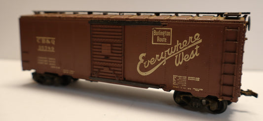 Athearn HO 1201-1 - Box Car Kit "Chicago, Burlington & Quincy" #35789  (Built)-Open Box-H1053