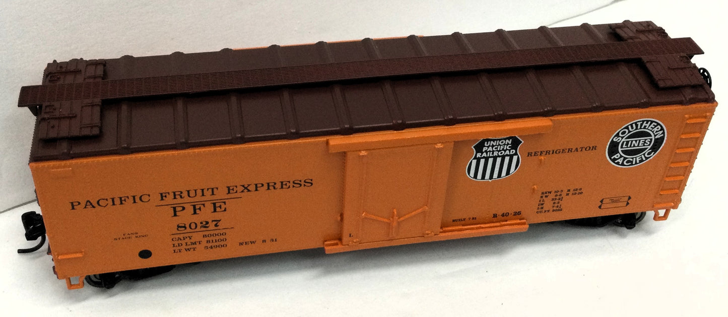 Lionel HO 2354060 - Reefer Car "Pacific Fruit Express" #8027