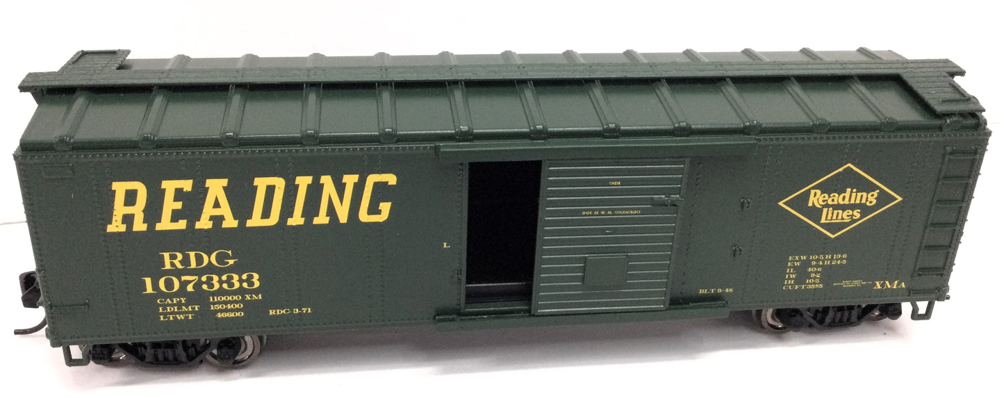 Lionel HO 2354160 - Boxcar "Reading" #107333