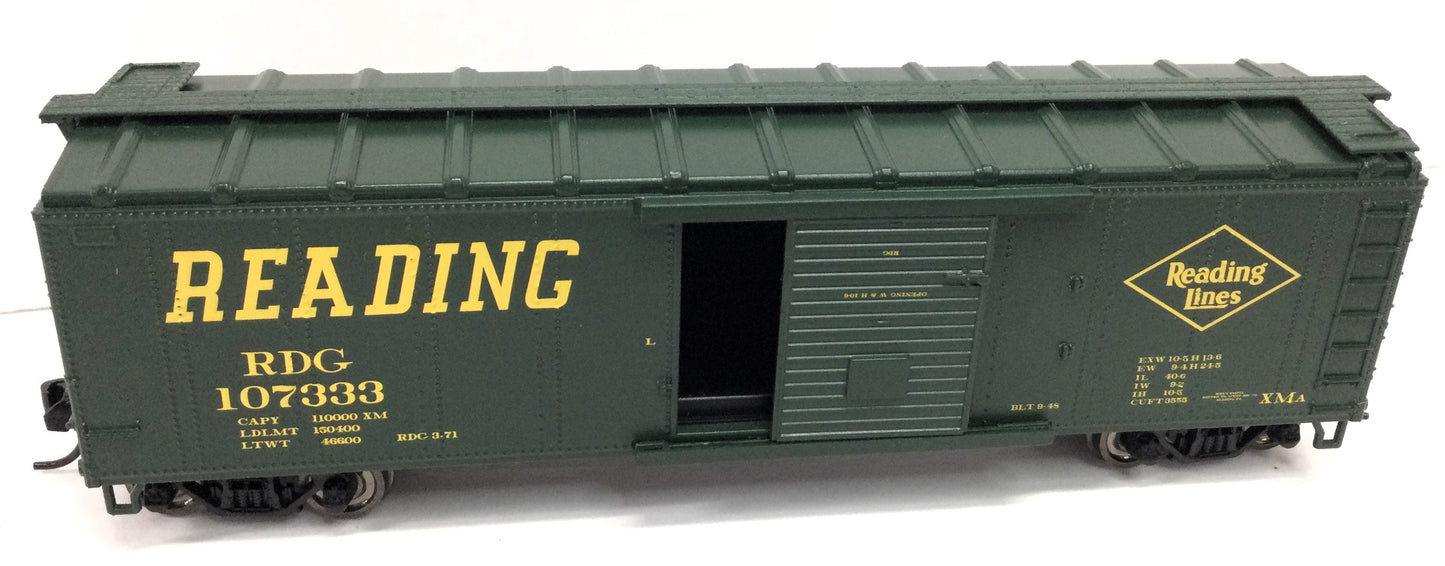 Lionel HO 2354160 - Boxcar "Reading" #107333