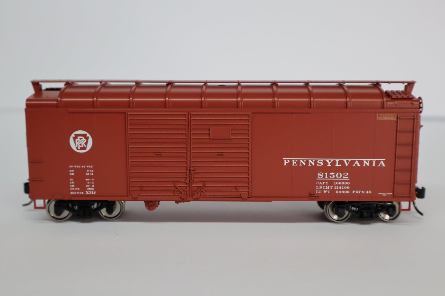 Bowser HO 43339 - X31F Round Roof Box Car "Pennsylvania" #81582 (4-Dr, Turtle Roof) Circle Keystone