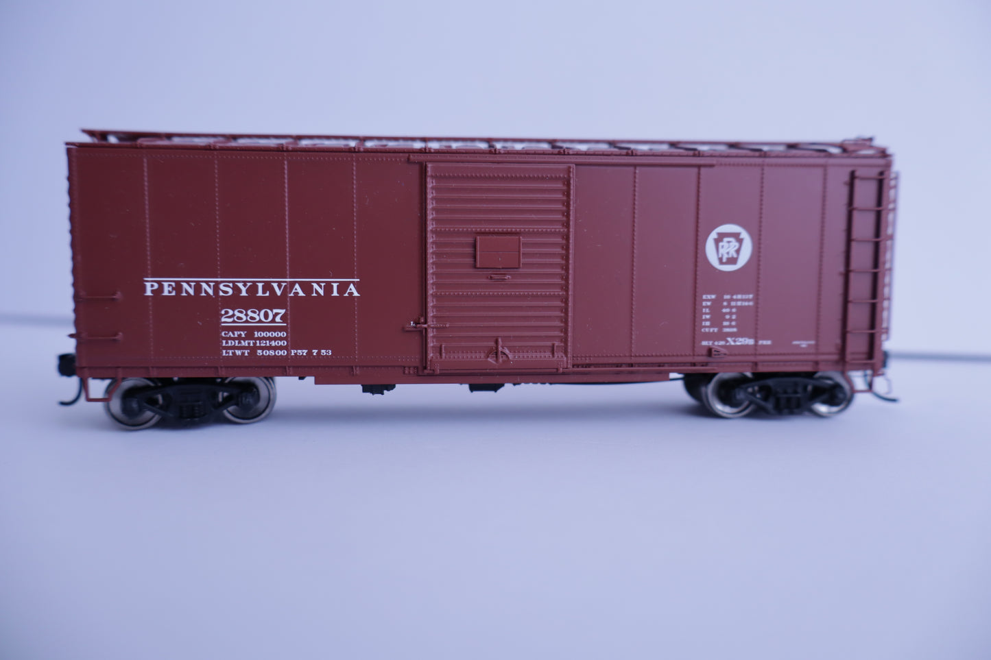 Walthers HO 920-102304 - Proto - 40' X29B Boxcar "Pennsylvania" #28807 (1950s, Circle Keystone)