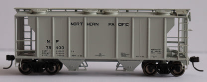 Atlas HO 20006564 - Trainman - PS-2 Covered Hopper Car "Northern Pacific" #75400