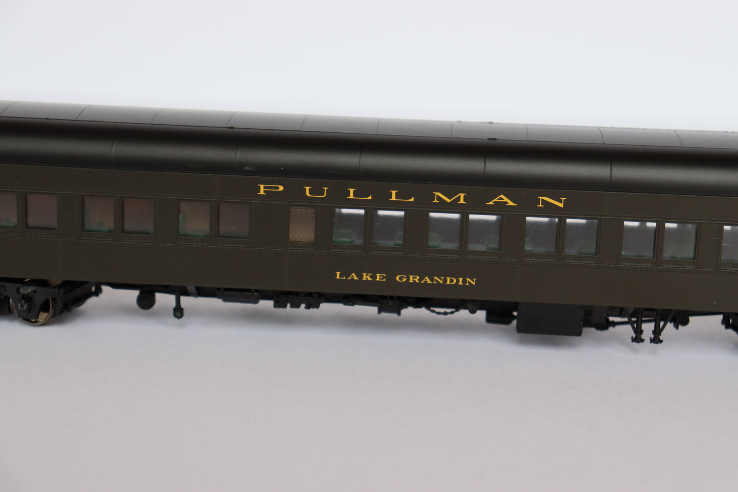 Atlas HO 20006413 - 10-1-2 Pullman Sleeper Passenger Car "Pullman" #Lake Grandin