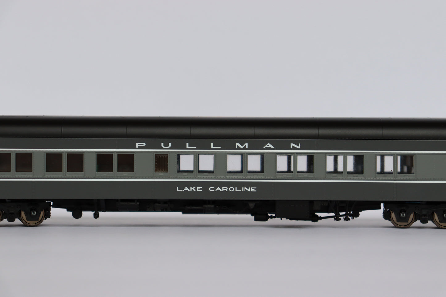 Atlas HO 20006417 - 10-1-2 Pullman Sleeper Passenger Car "Pullman" #Lake Caroline