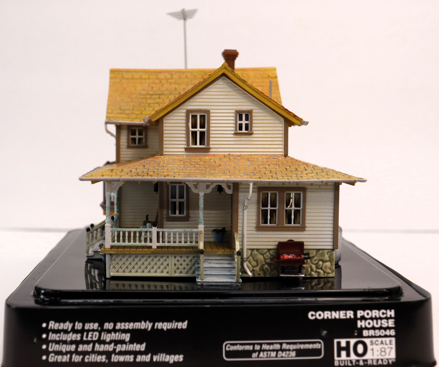 Woodland Scenics HO BR5046 - Corner Porch House